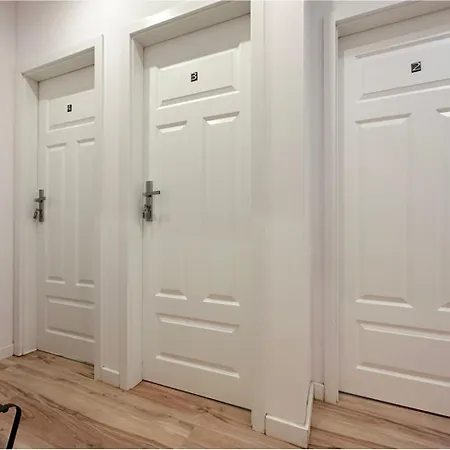 Cracov - Peaceful Retreat, 10 Minutes To Old Town & Seaside *